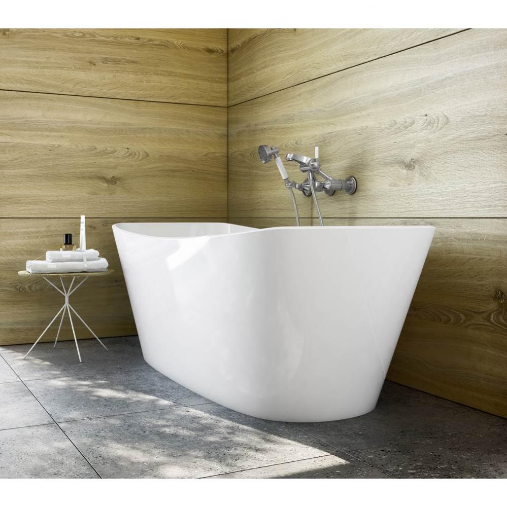 Trivento freestanding bath. No