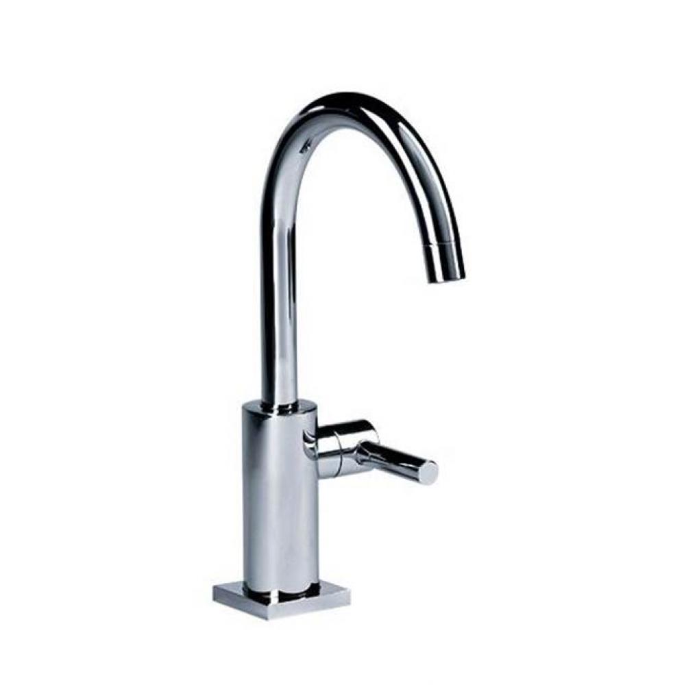 Square Single Hole Single Lever Lavatory Faucet In Polished Chrome